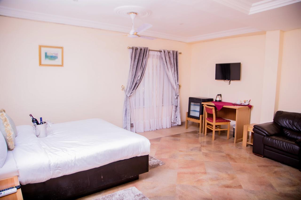 Eden Vale Hotel Ajiringano 외부 사진